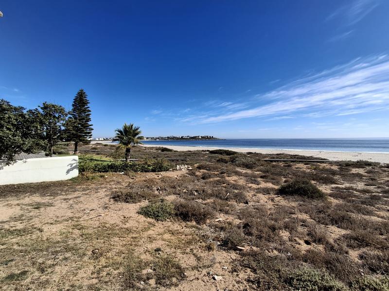 To Let 3 Bedroom Property for Rent in Golden Mile Western Cape